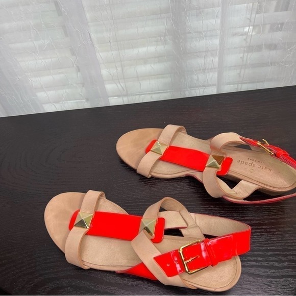 KATE Spade New York Sandals Neon Orange Patent Leather Gold Studs Size 8 - Picture 9 of 13